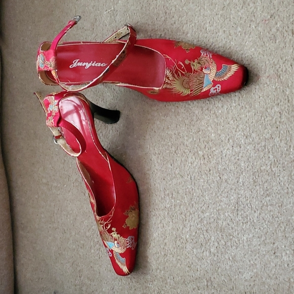 Junjiao vintage, satin Chinese heels size 35 - Picture 3 of 5